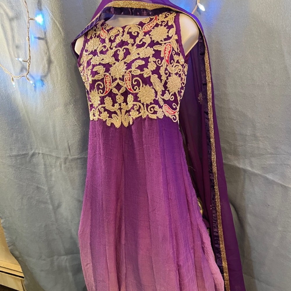 COPY - Indian long dress with plazo pants and a duppata